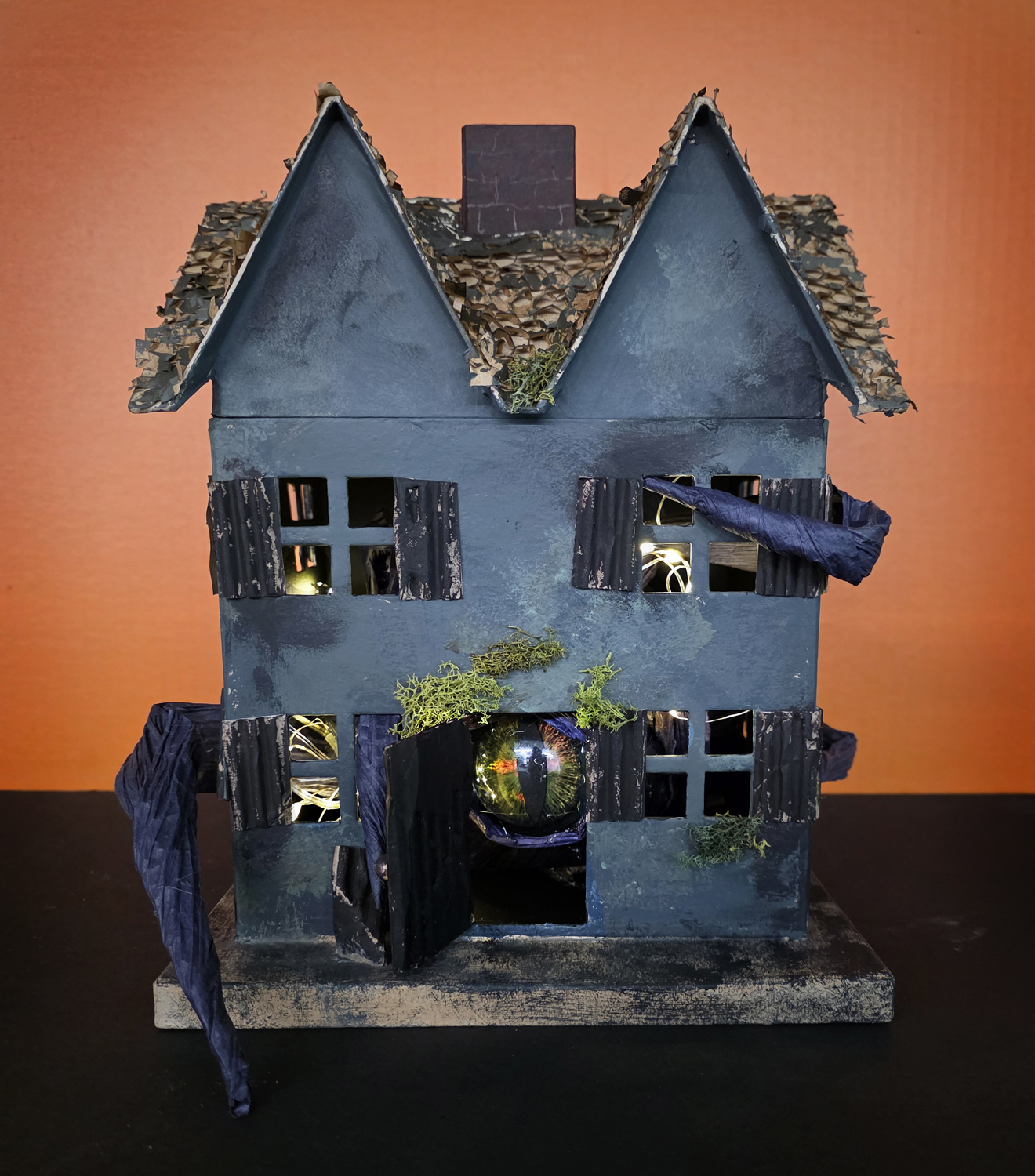 FAMILY CLASS: HAUNTED HOUSES <i>Ages 10+</i> - Image 2