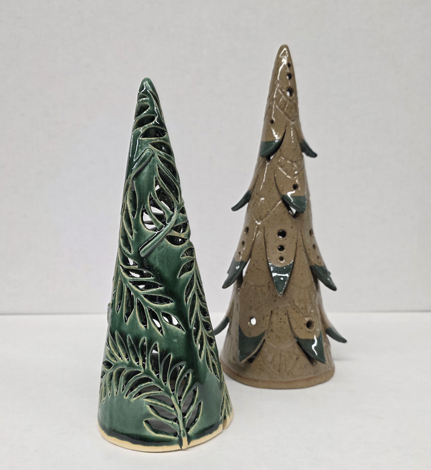 <strong>HOLIDAY TREE LUMINARIES </strong><i>Ages 16+</i>